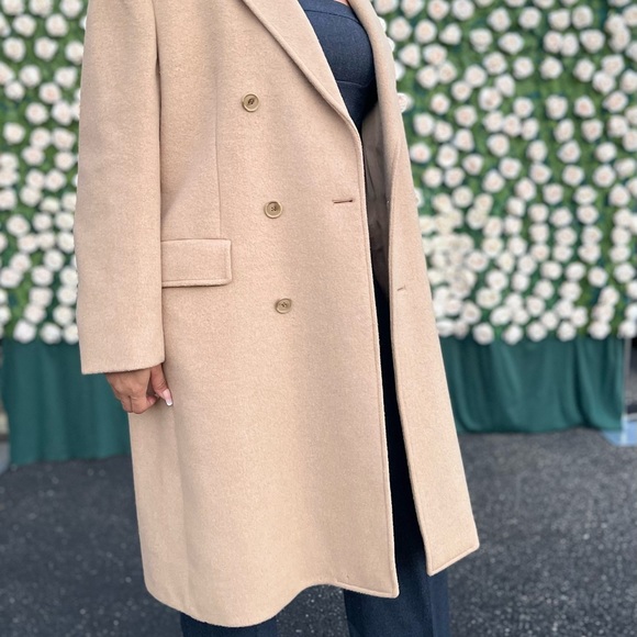 Virany Wool Cashmere Mix Camel Colored Pea Coat size 42 - Picture 2 of 4